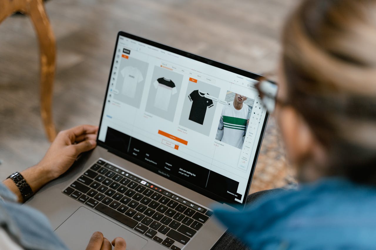 Reasons Why You Need to Have Custom T-shirts for Your Business