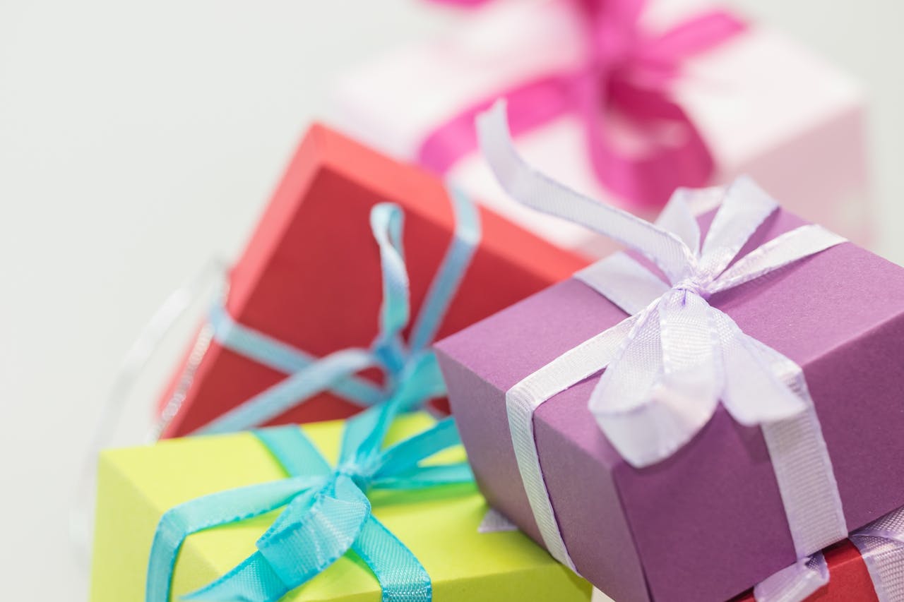Reward Hard Work with Meaningful Personalized Employee Gifts