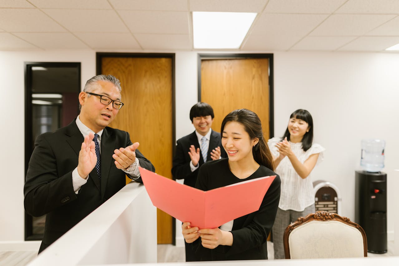 A Unique Way to Honor Excellence with Personalized Gifts