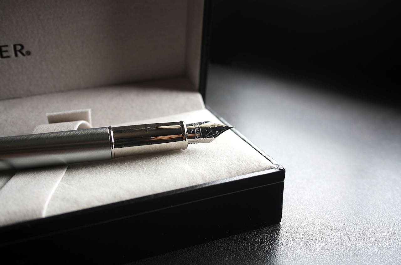 The Hidden Power of Custom Gifts in Corporate Branding