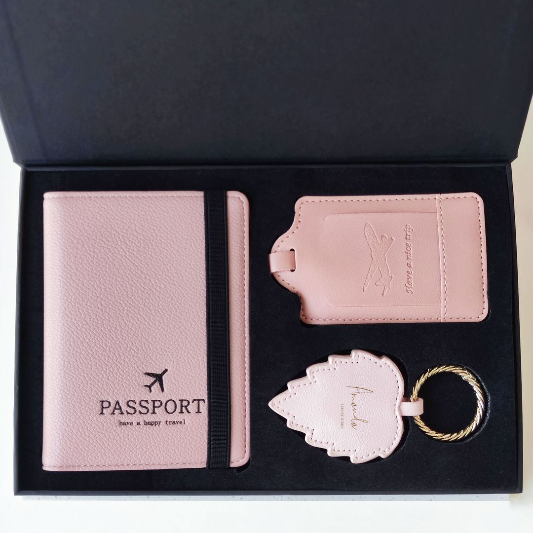 Pink travel companion set