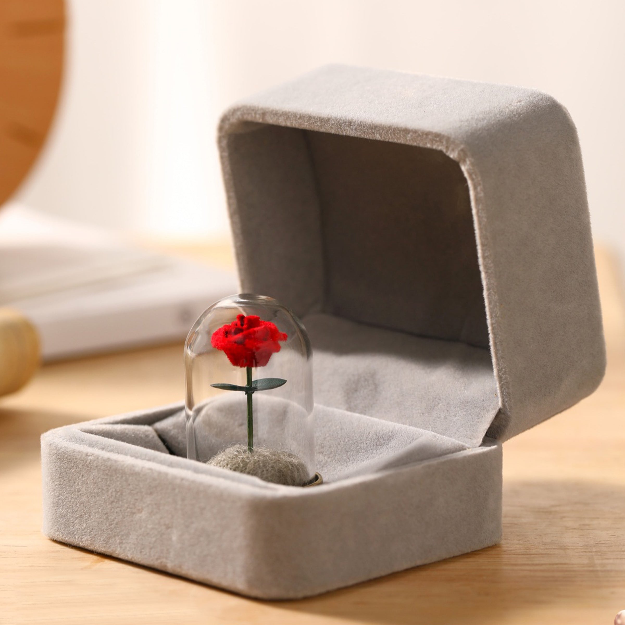 Creative Valentine's Day Gifts | 情人節心意禮物 雕刻愛心小王子玫瑰花擺件