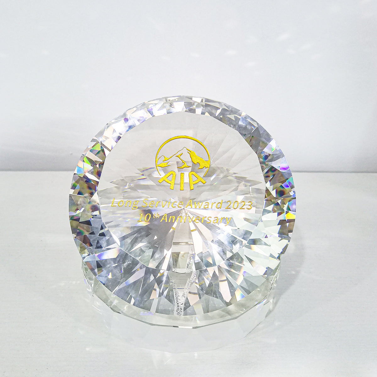 [Case Studies]AIA | Diamond Shape Crystal Trophy