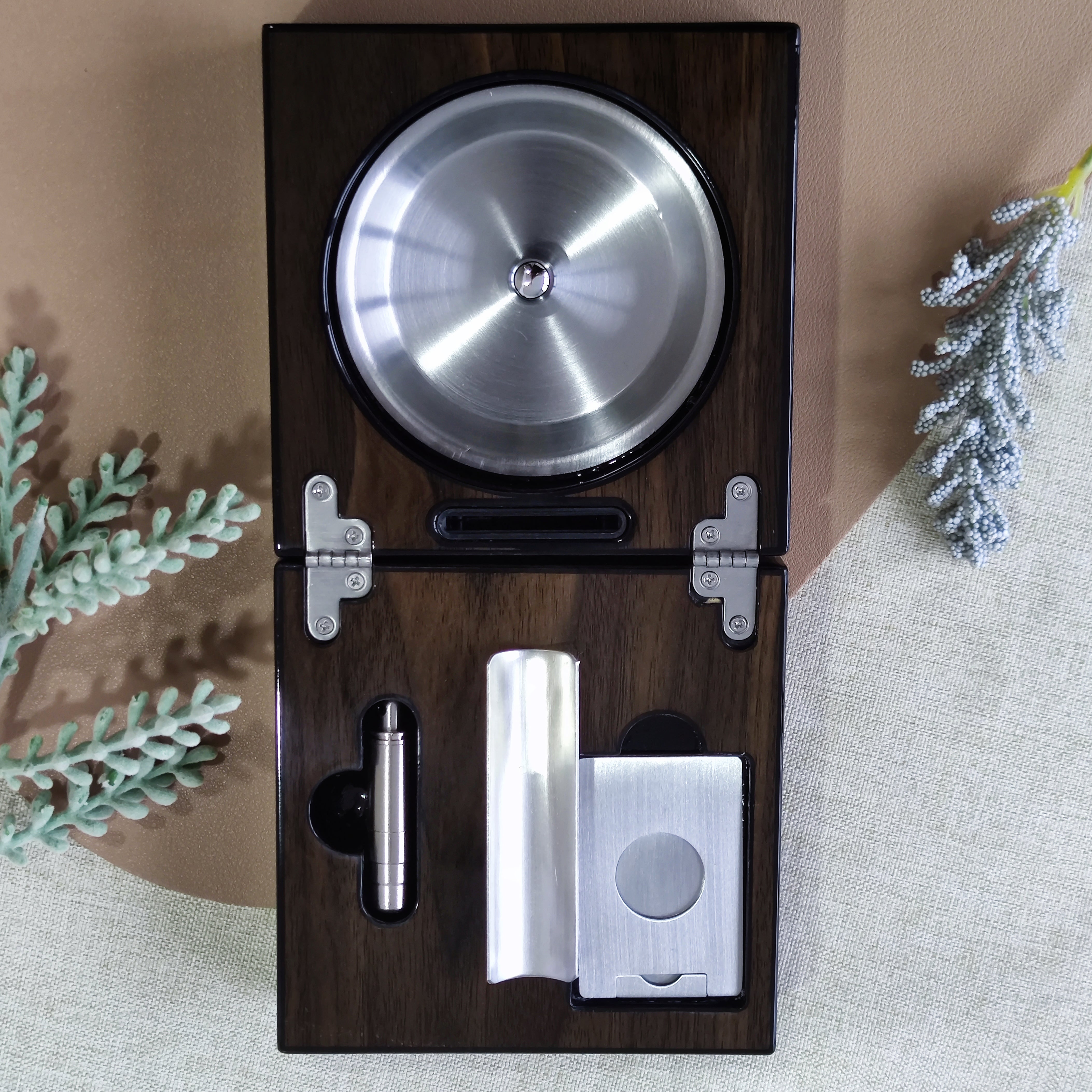 Luxury Cigar Humidor Set