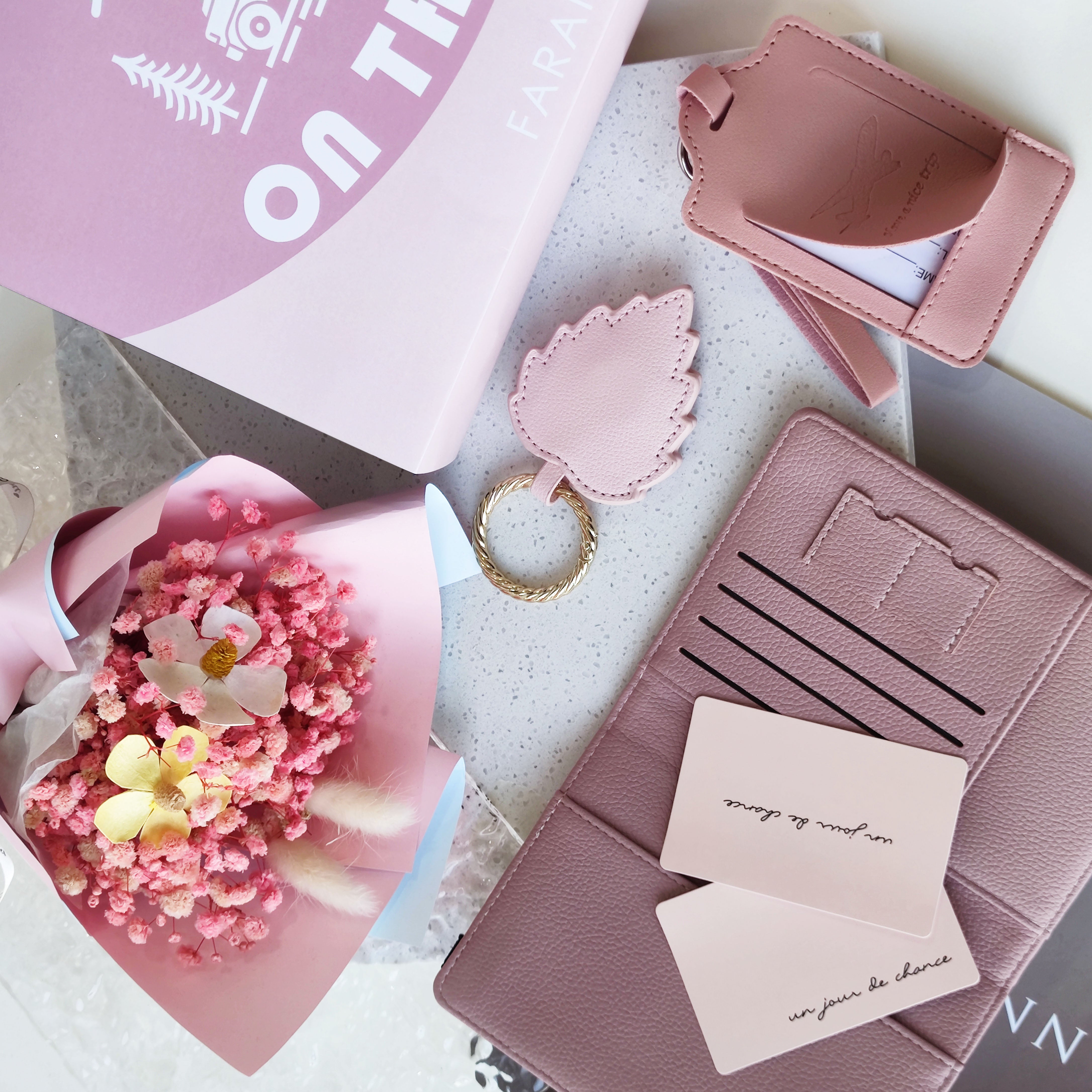 Pink travel companion set