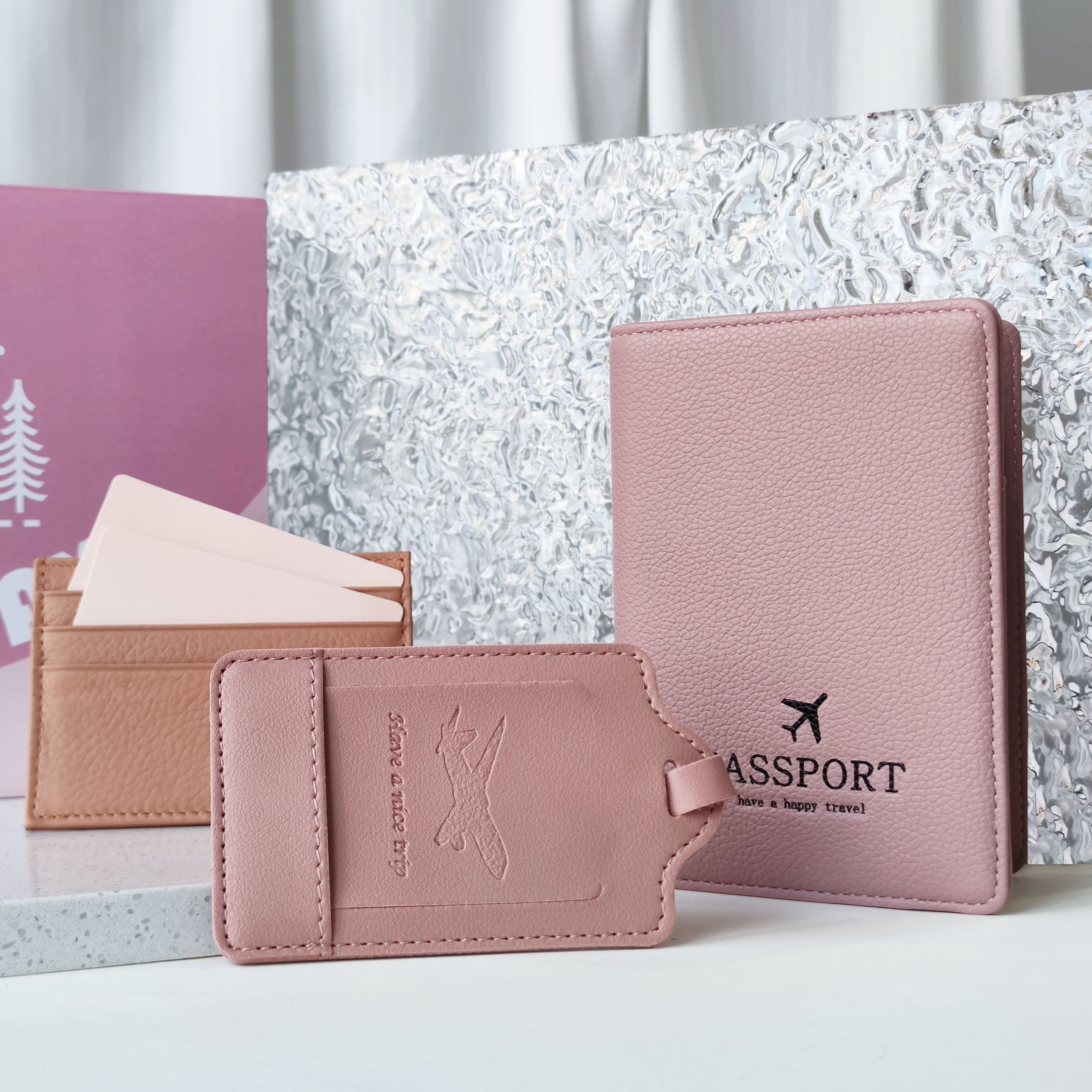 Pink travel companion set