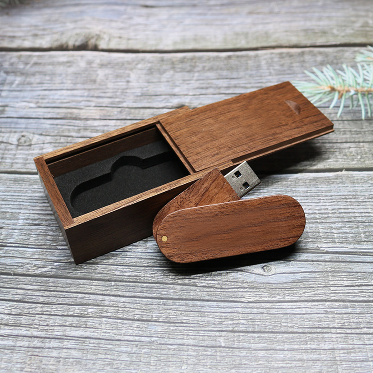 Custom lettering wooden promotional USB | 16GB定制公司LOGO刻字環保木質宣傳禮品客製