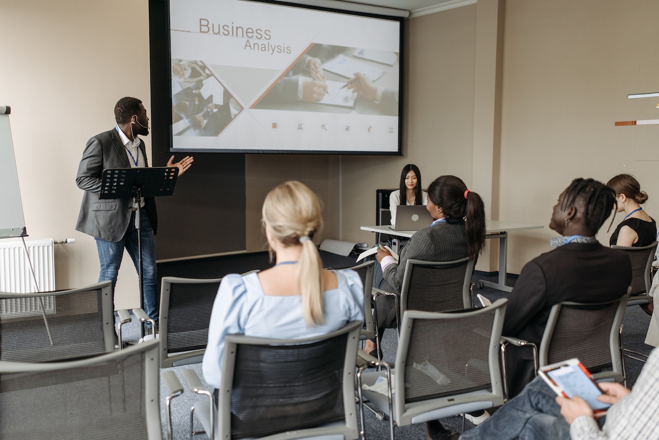 10 Succesful Tips for Hosting Seminars