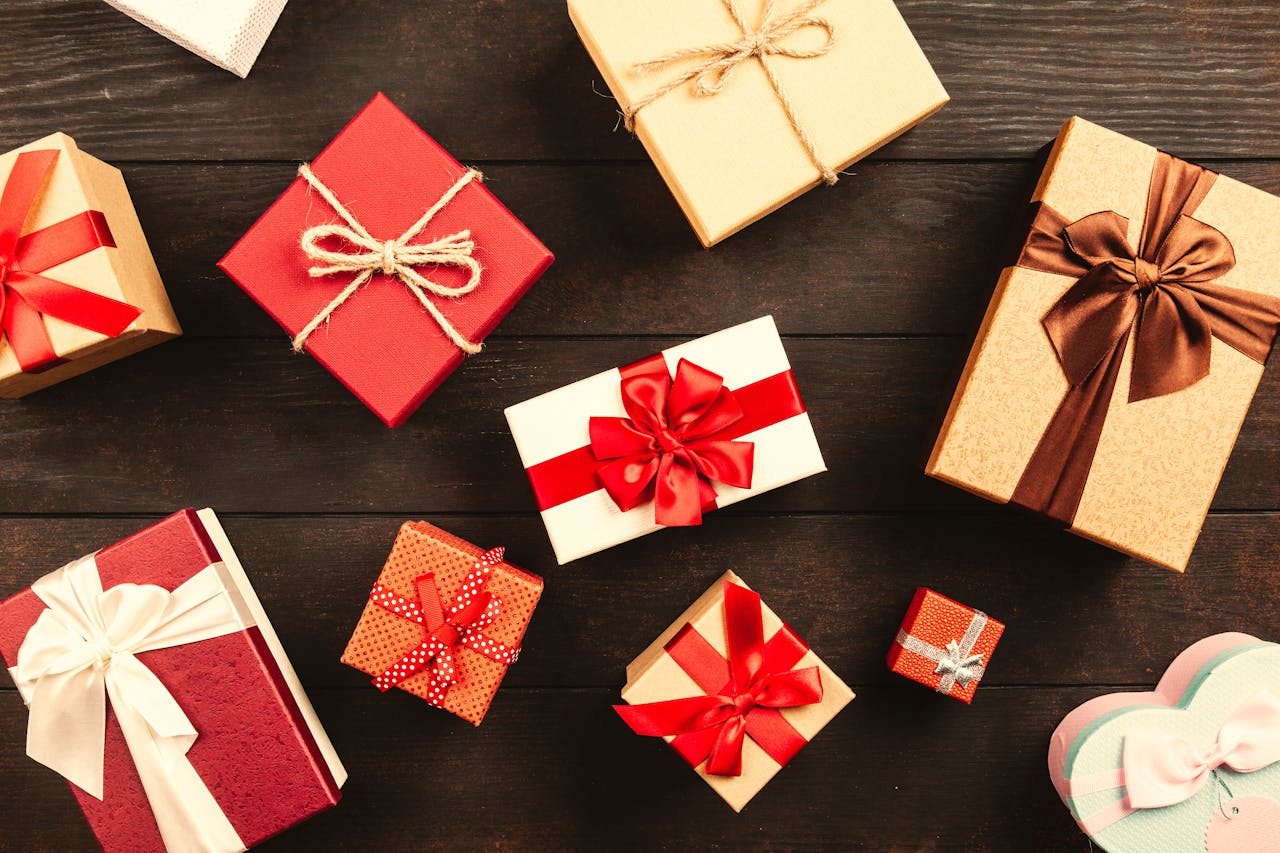 Choosing the Right Gifts for Employees