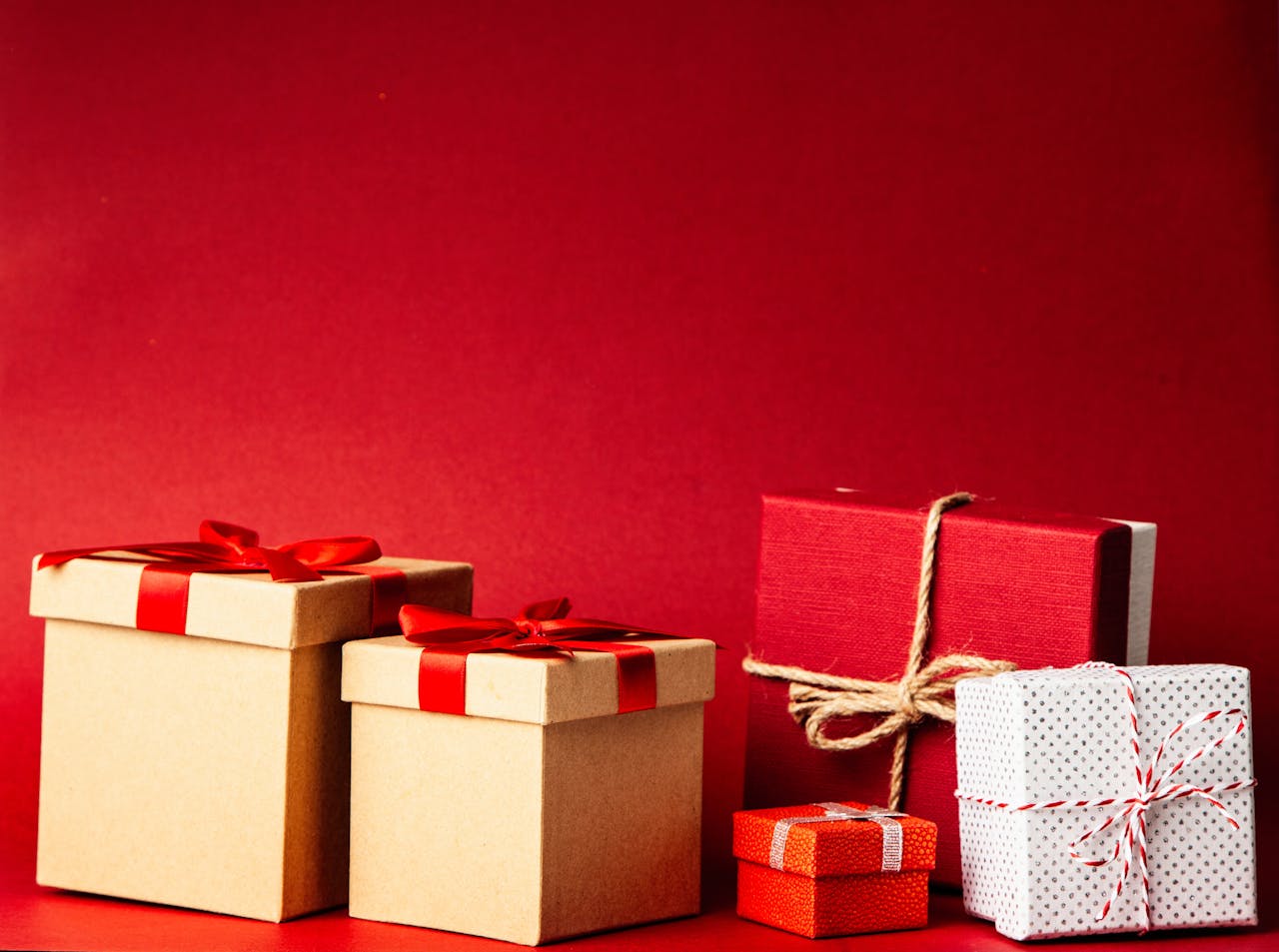 How Personalized Housewares Redefine Modern Gifting