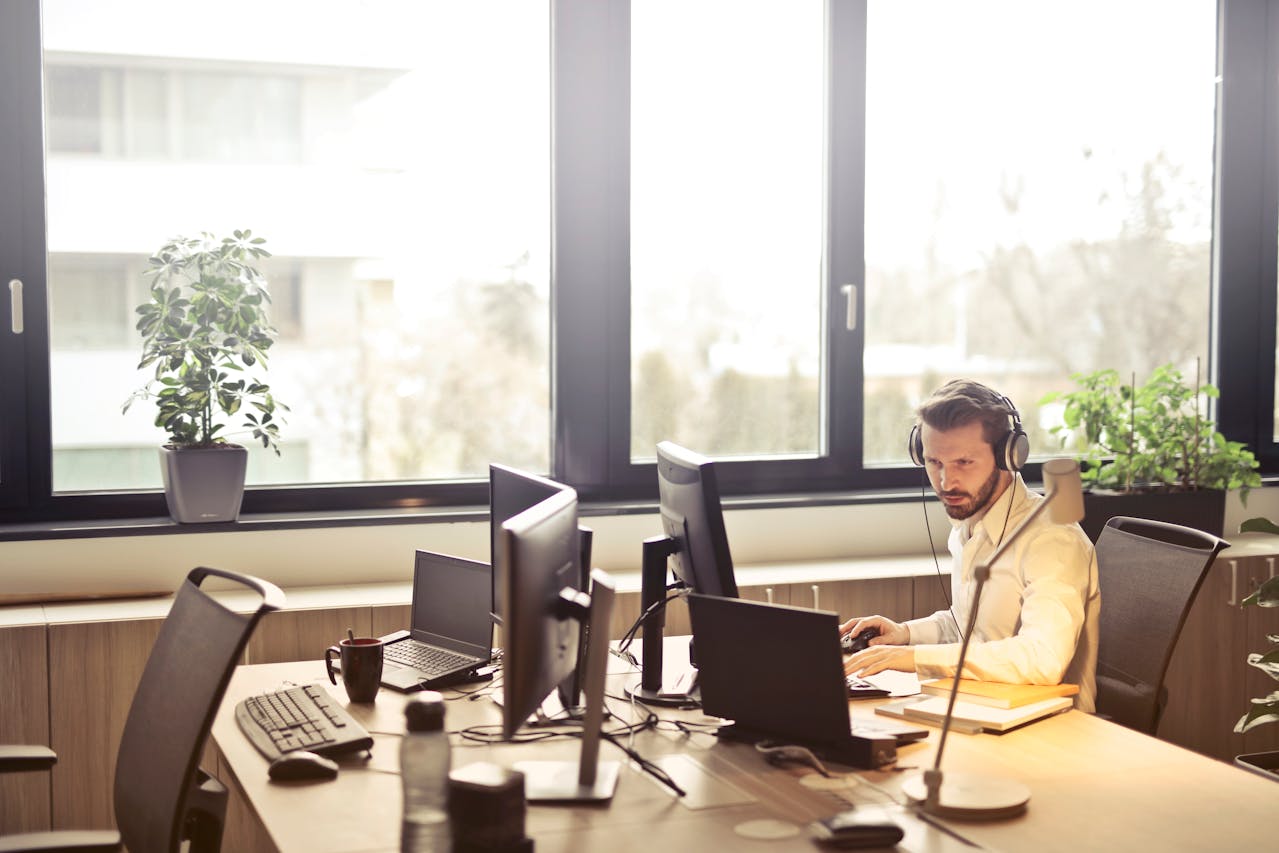 Handling Customer Complaints: A Complete Business Guide