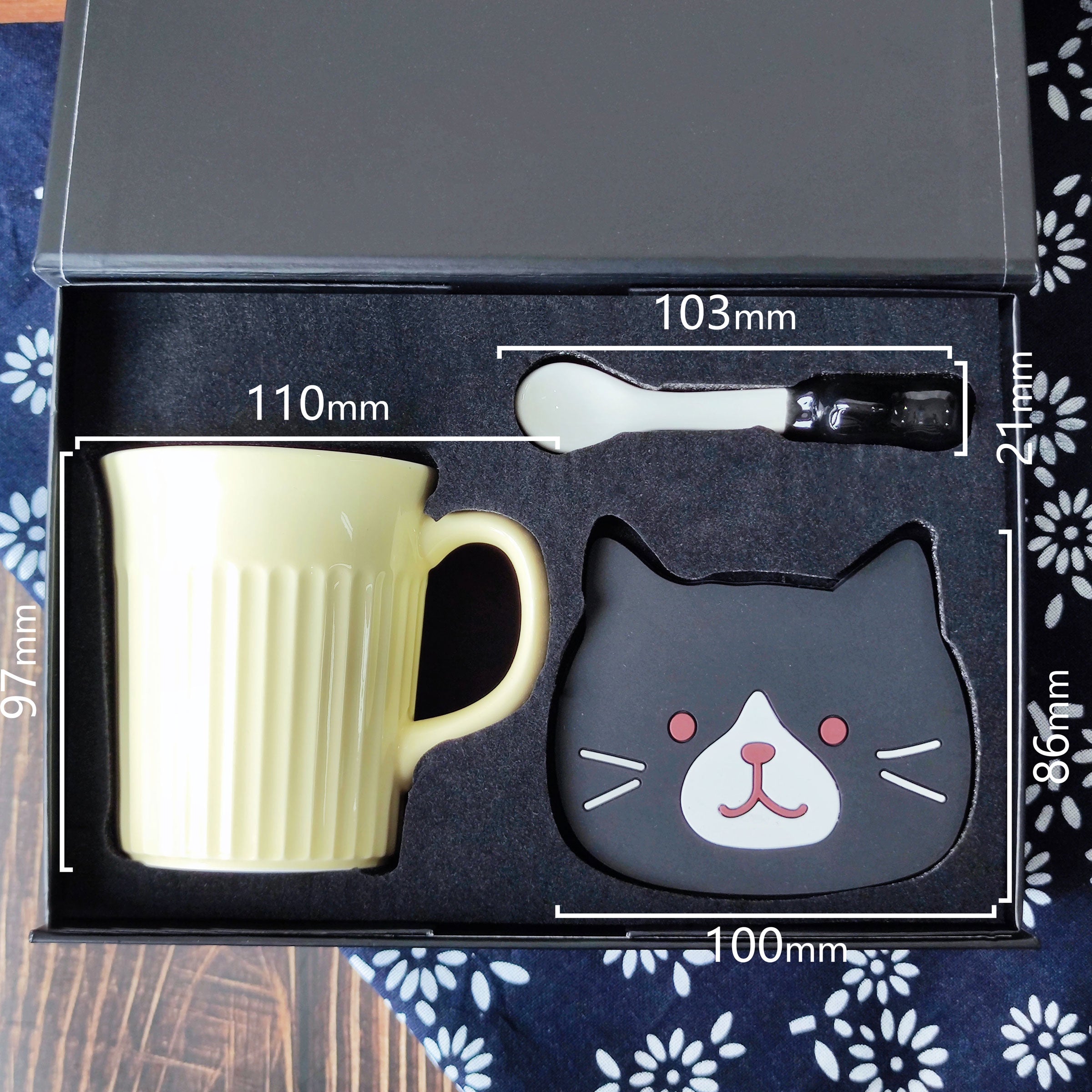 Meow Tea Party