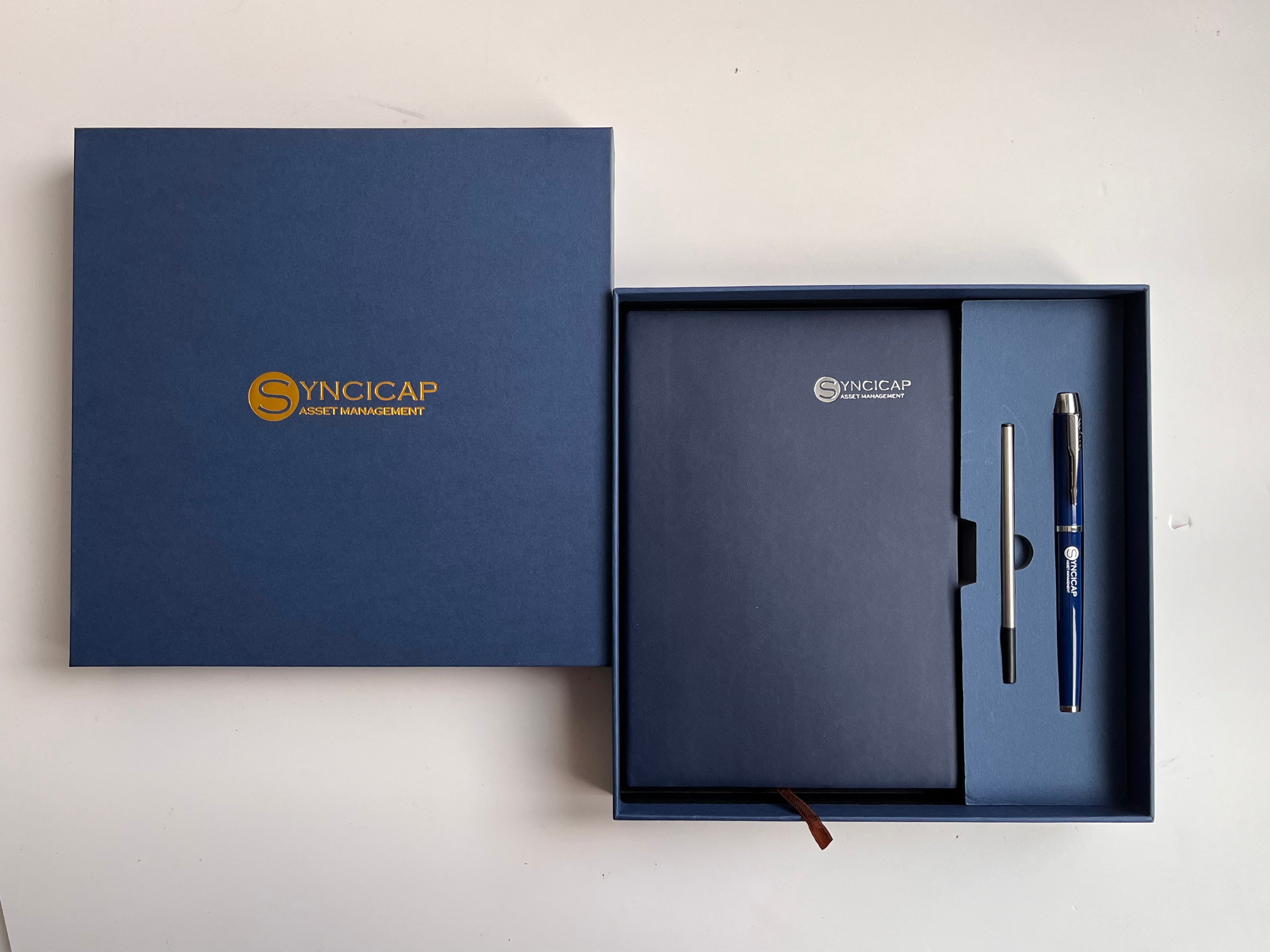 [Case Studies]Syncicap Asset Management Limited | 筆記本套裝