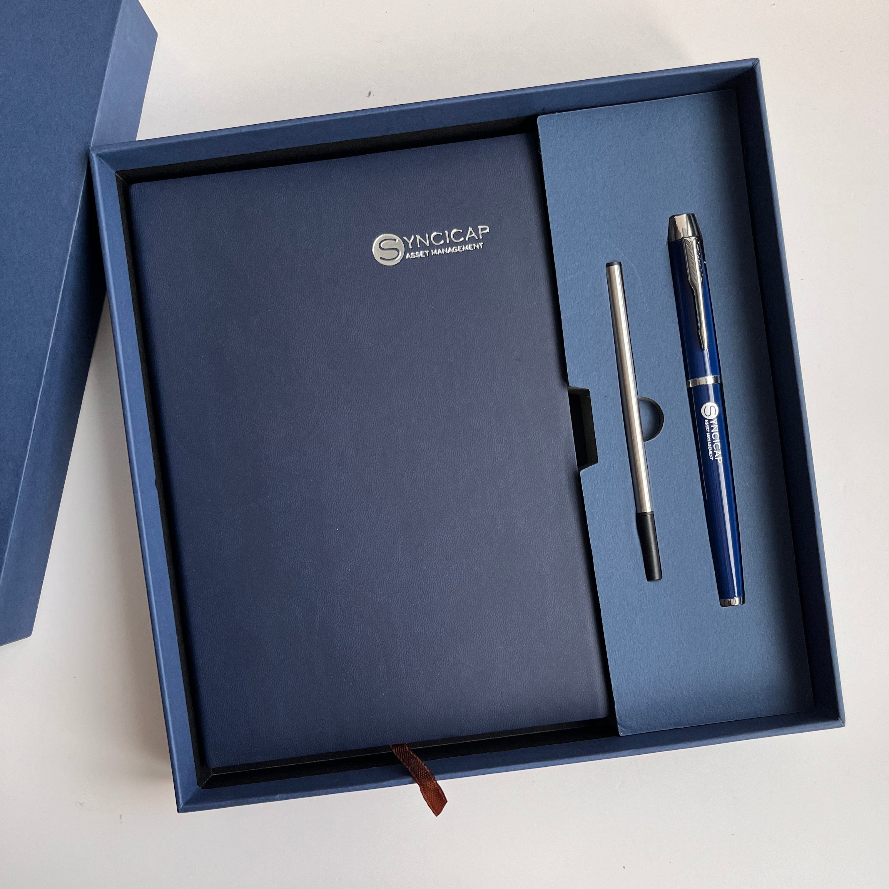 [Case Studies]Syncicap Asset Management Limited | 筆記本套裝