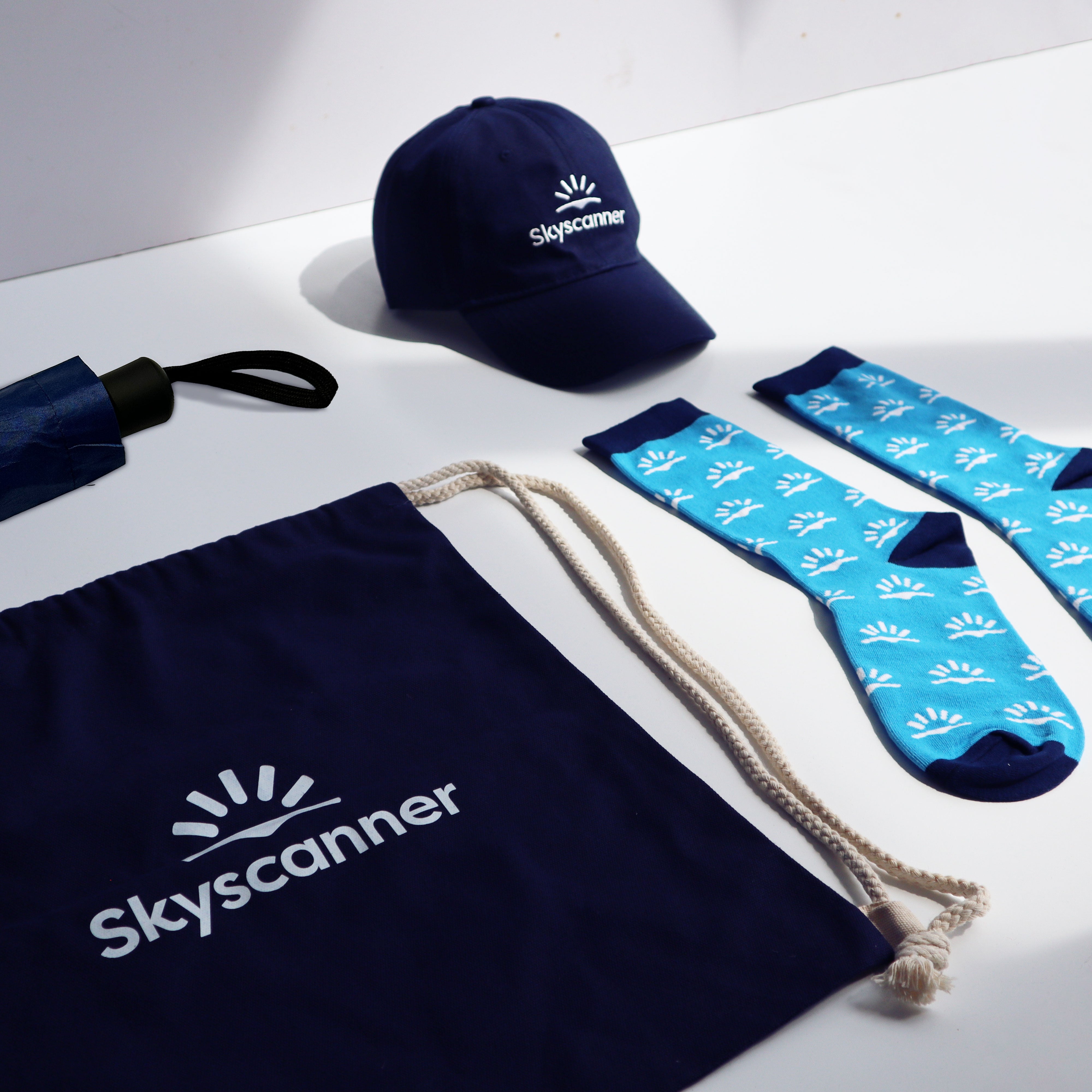 [Case Studies]Skycanner |  傘+帽+襪+抽繩袋