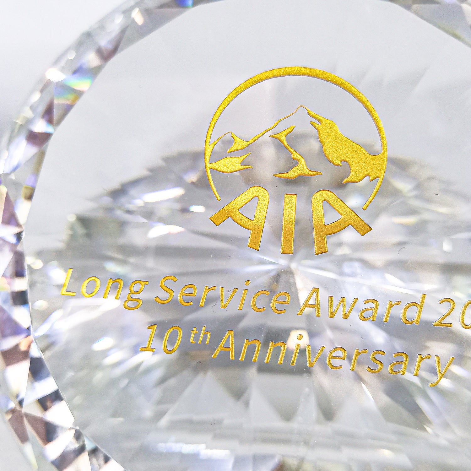 [Case Studies]AIA | Diamond Shape Crystal Trophy