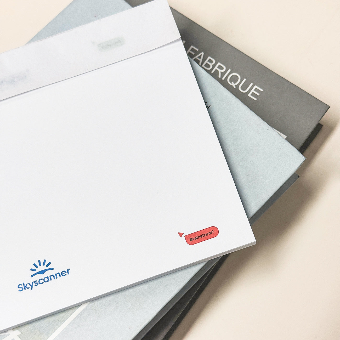 [Case Studies]（7-in-1 Kit）Backpack + T-shirt + Stationery + More! Perfect gift