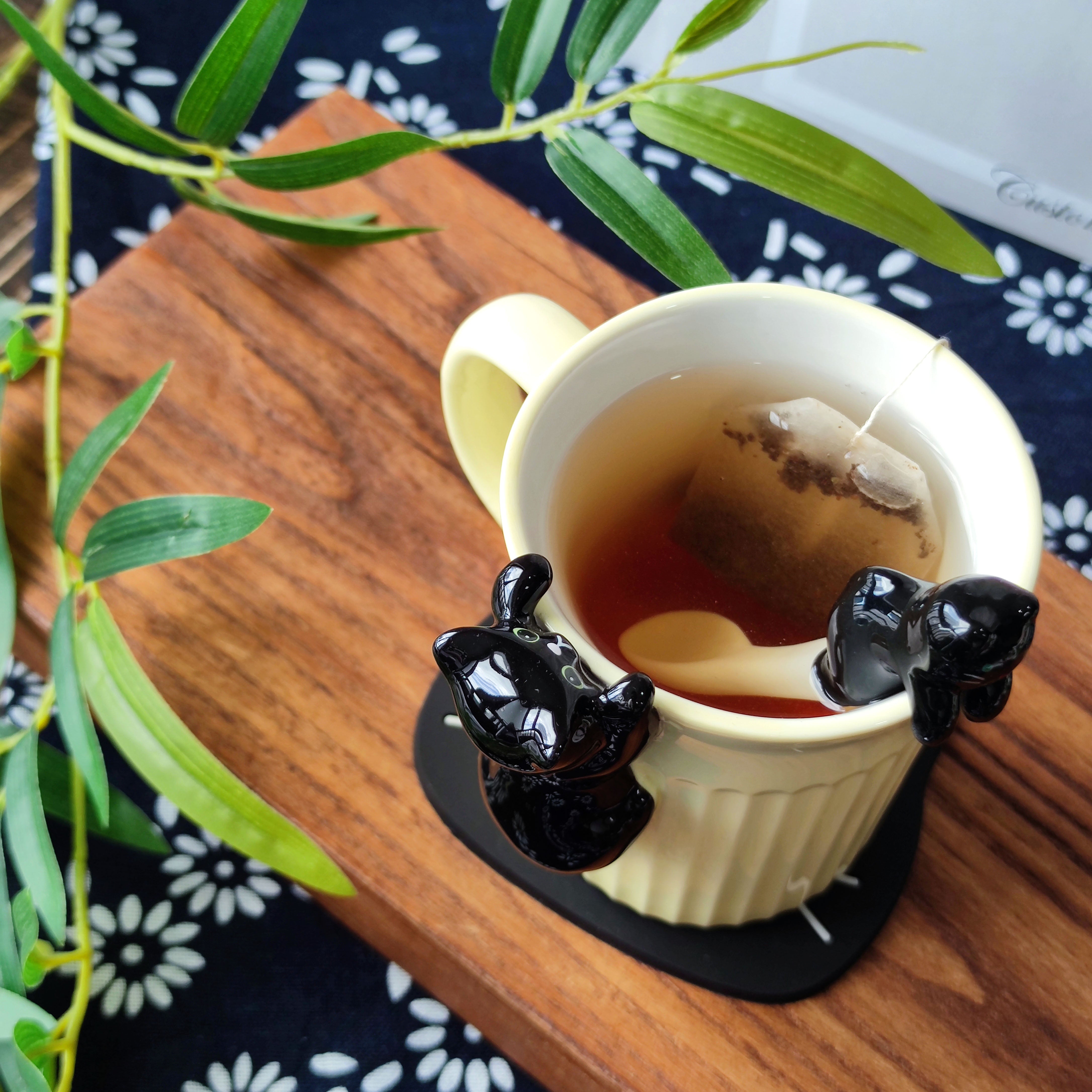 Meow Tea Party
