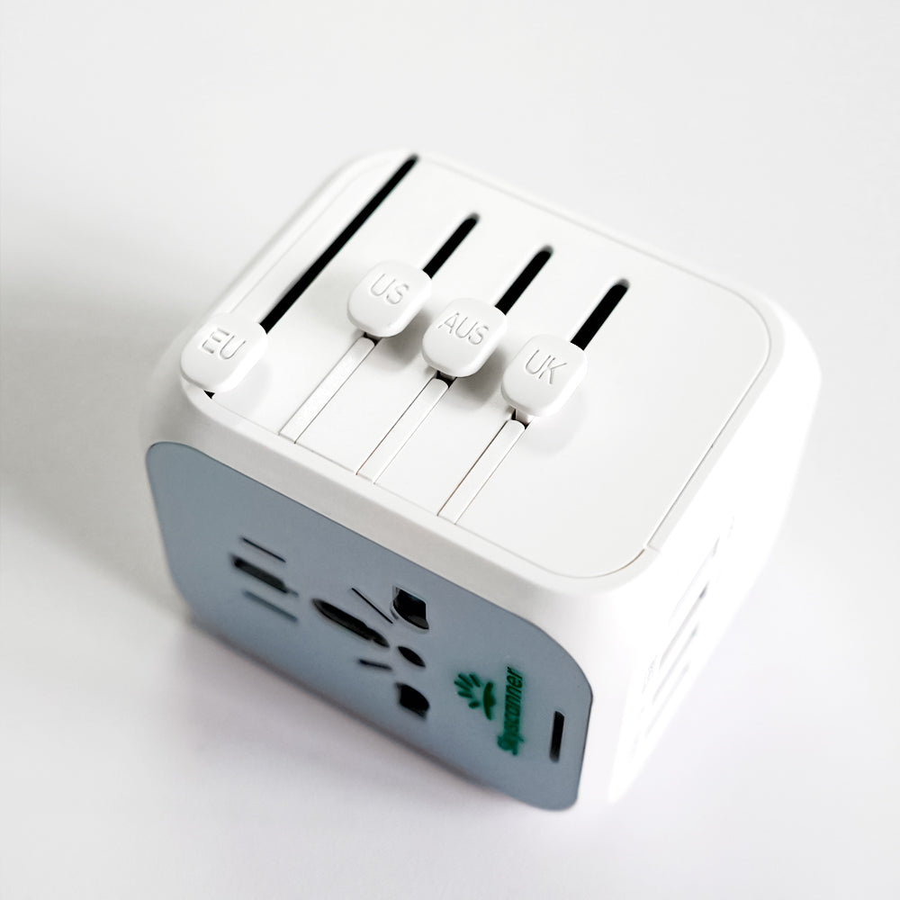 [Case Studies]Skyscanner | Universal Travel Adaptor