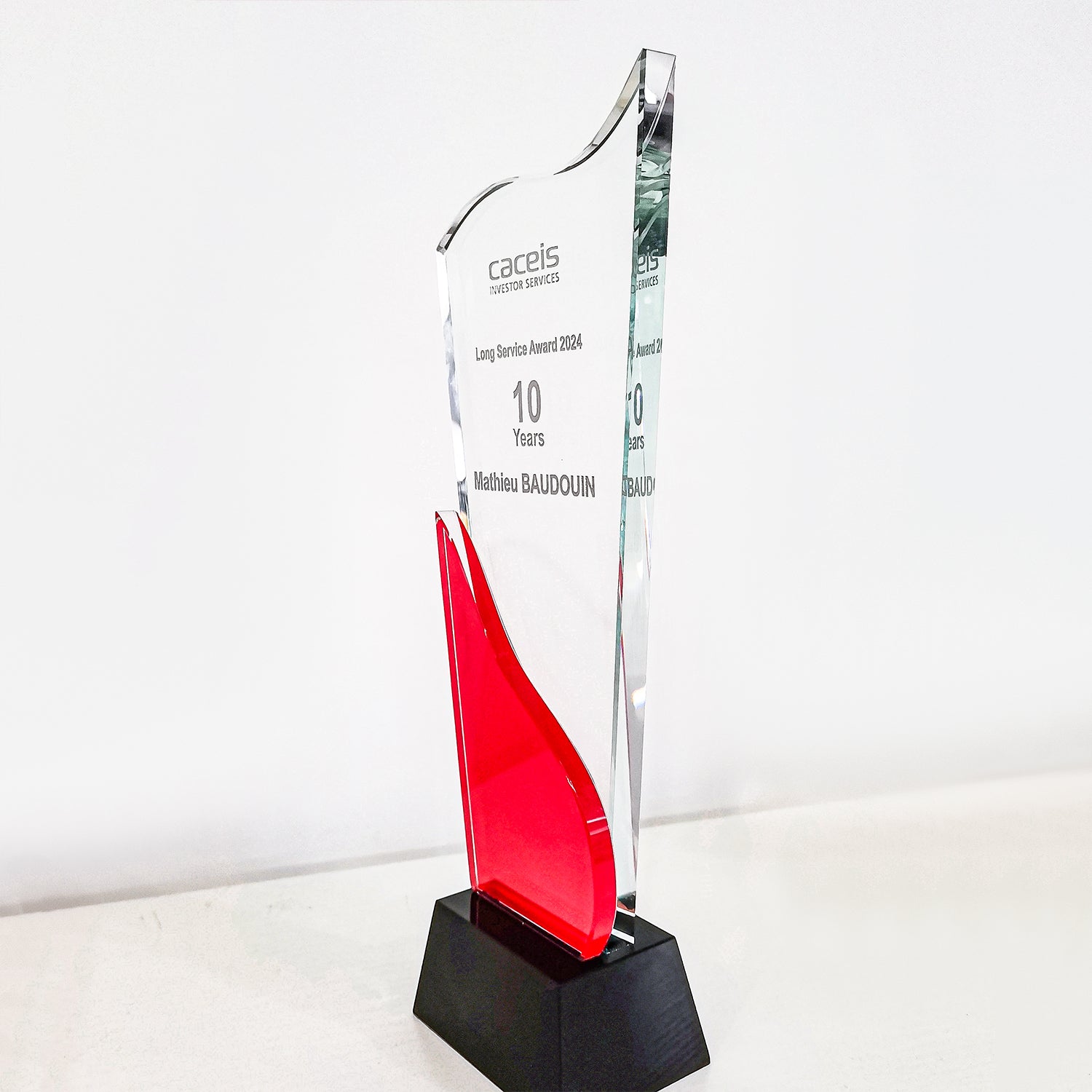 [Case Studies]caceis | Achitectural Style Crystal Trophy